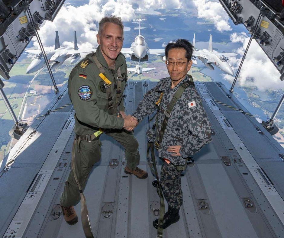 Cazas F-15J japoneses arriban a Alemania