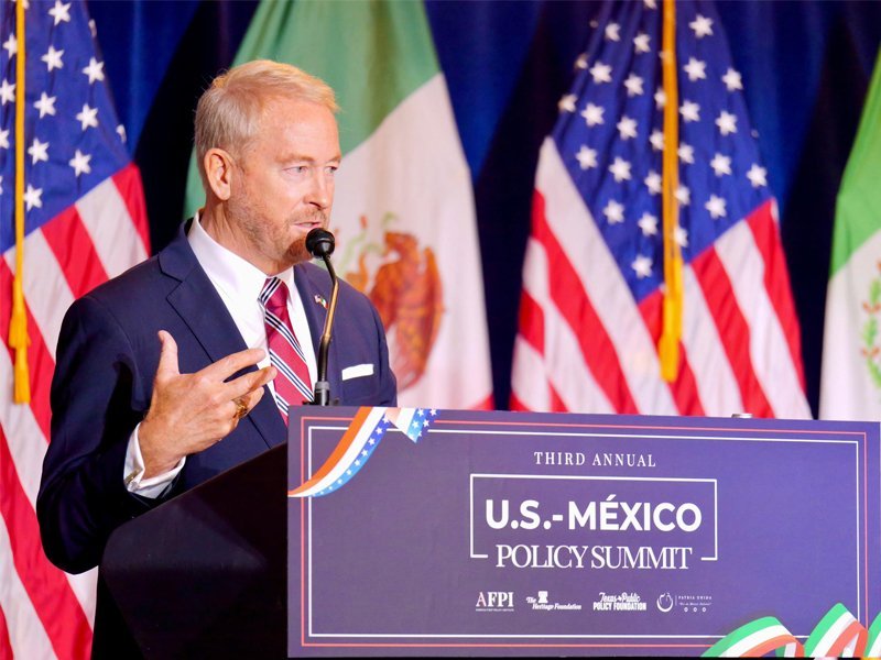 EUA y México cooperan para combatir tráfico de armas