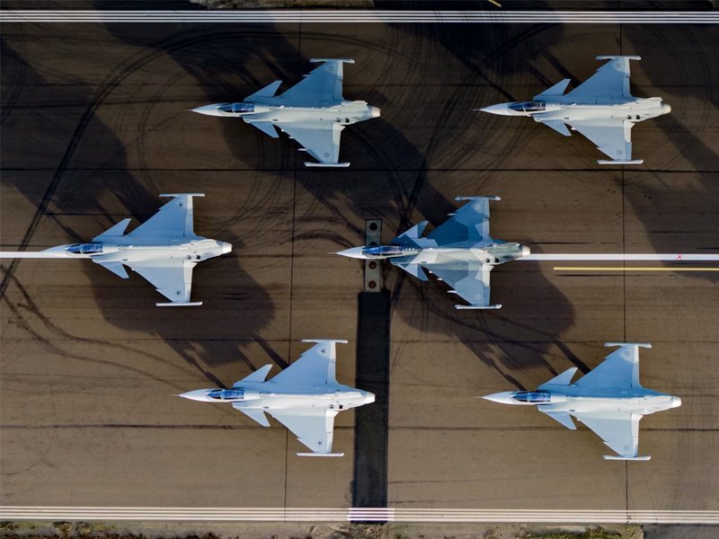Suecia y Ucrania firman acuerdo de intención para la venta de 150 aviones de combate Gripen E/F