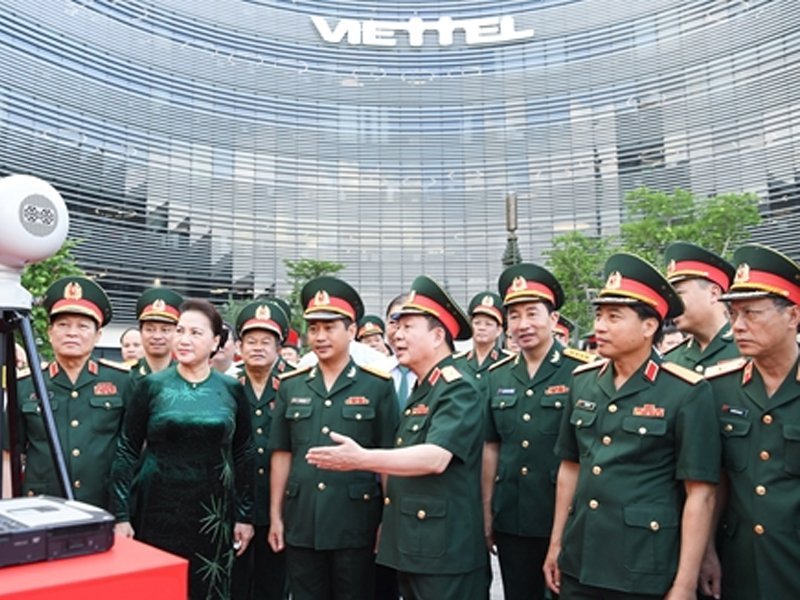 Empresas vietnamitas muestran tecnología militar avanzada en exposición de Asia