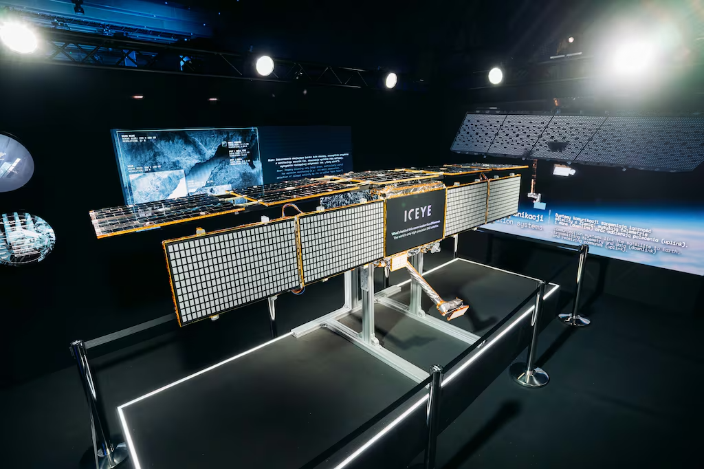 Polonia lanzará sus primeros satélites militares