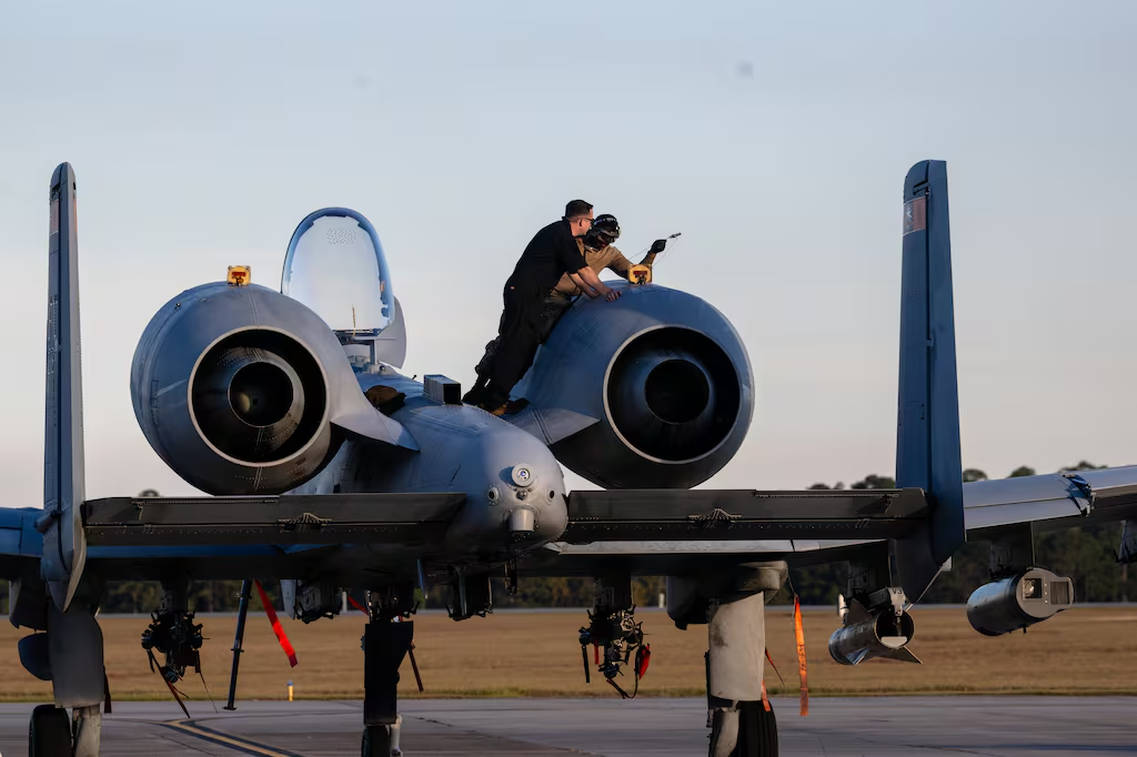 Fuerza Aérea estadounidense prueba sostenimiento autónomo en entornos disputados