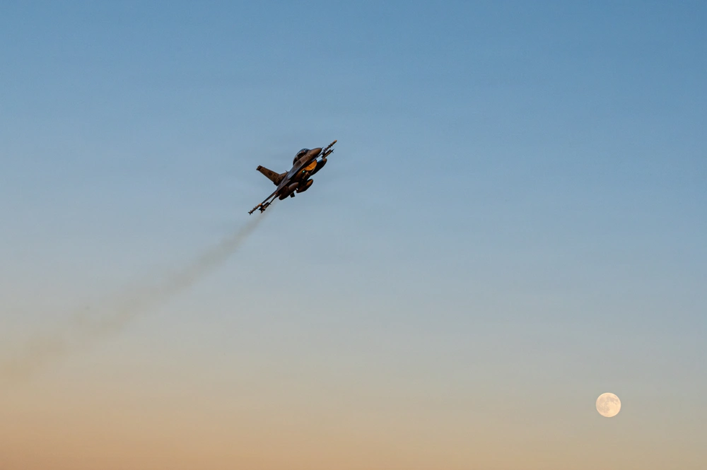 F-16 tailandeses ejecutan ataques en Camboya