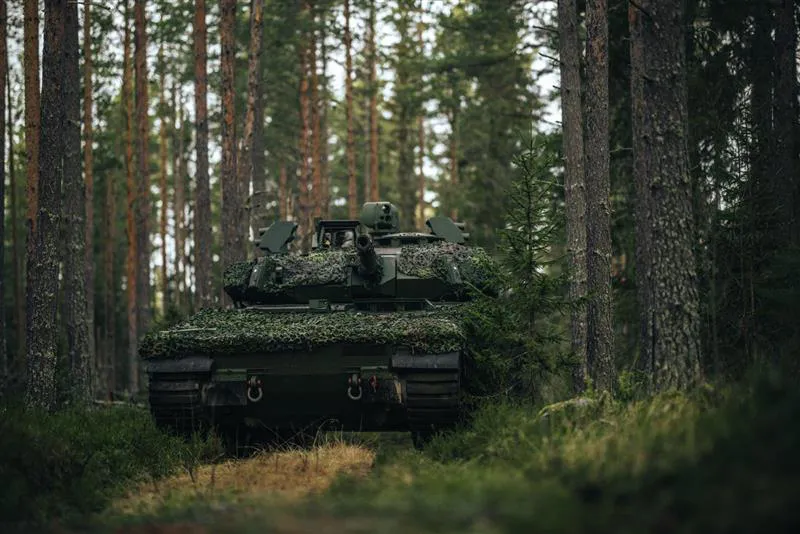 Elbit Systems suministrará sistemas Iron Fist para vehículos CV90 de la OTAN