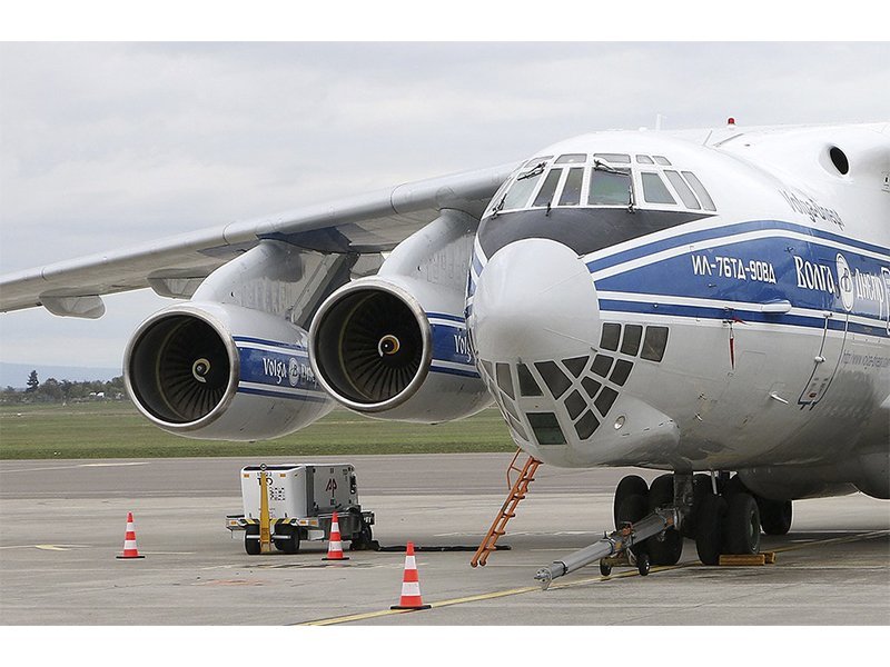 Avión de carga ruso sancionado por Estados Unidos arriba a Cuba