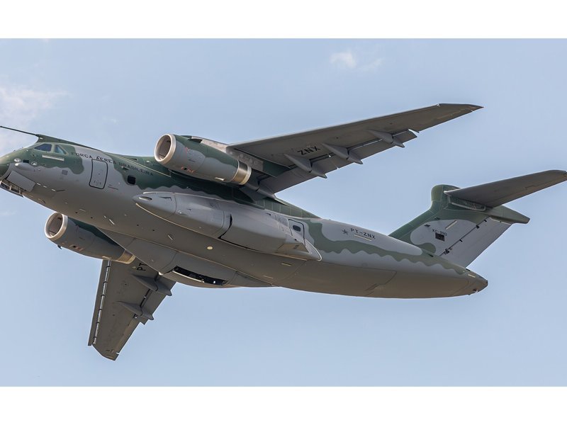 Embraer vende KC-390 a Uzbekistán