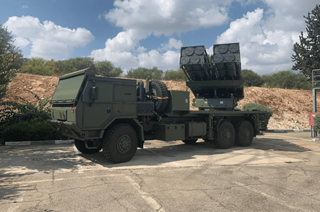 Grecia formaliza la adquisición del sistema de cohetes PULS a Israel