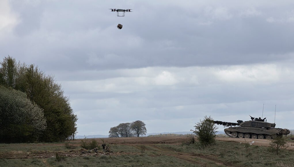 Ejército británico presenta modelo de combate multidominio sistemas no triupulados