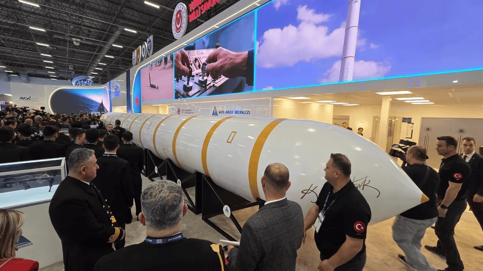 Turquía presenta misil balístico de alcance intercontinental