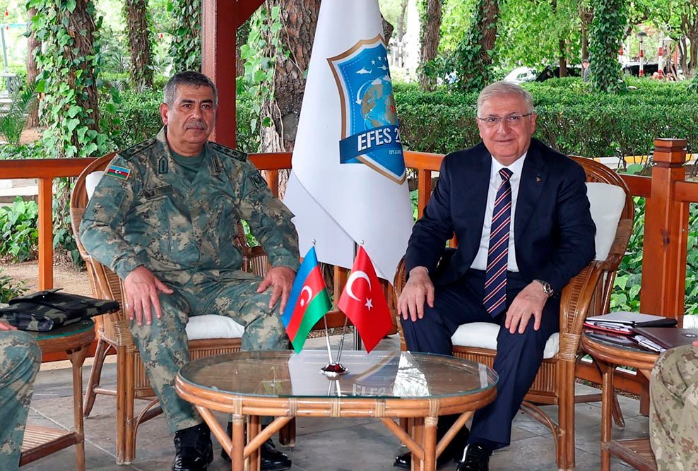 Azerbaiyán refuerza cooperación militar con Turquía
