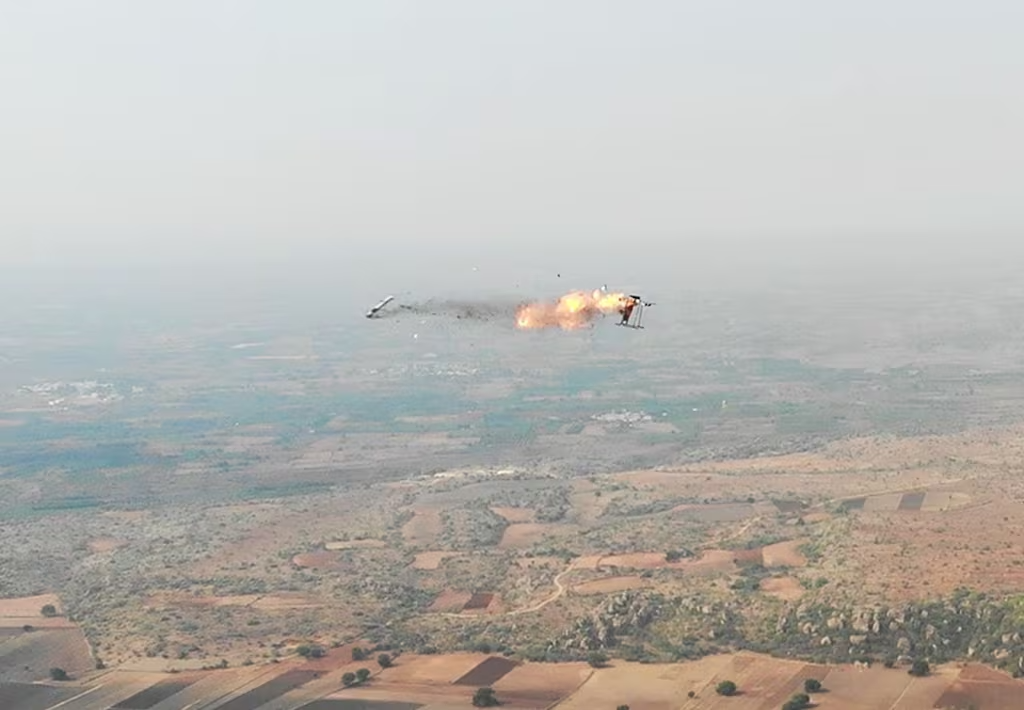 India completa pruebas de misil de precisión lanzado desde VANT